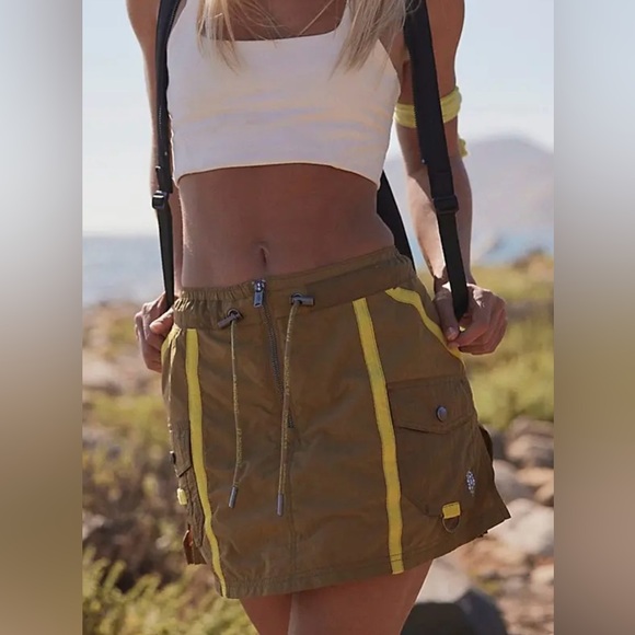 *NWOT* FP Movement Moonbeam Skort - Green - Picture 5 of 5